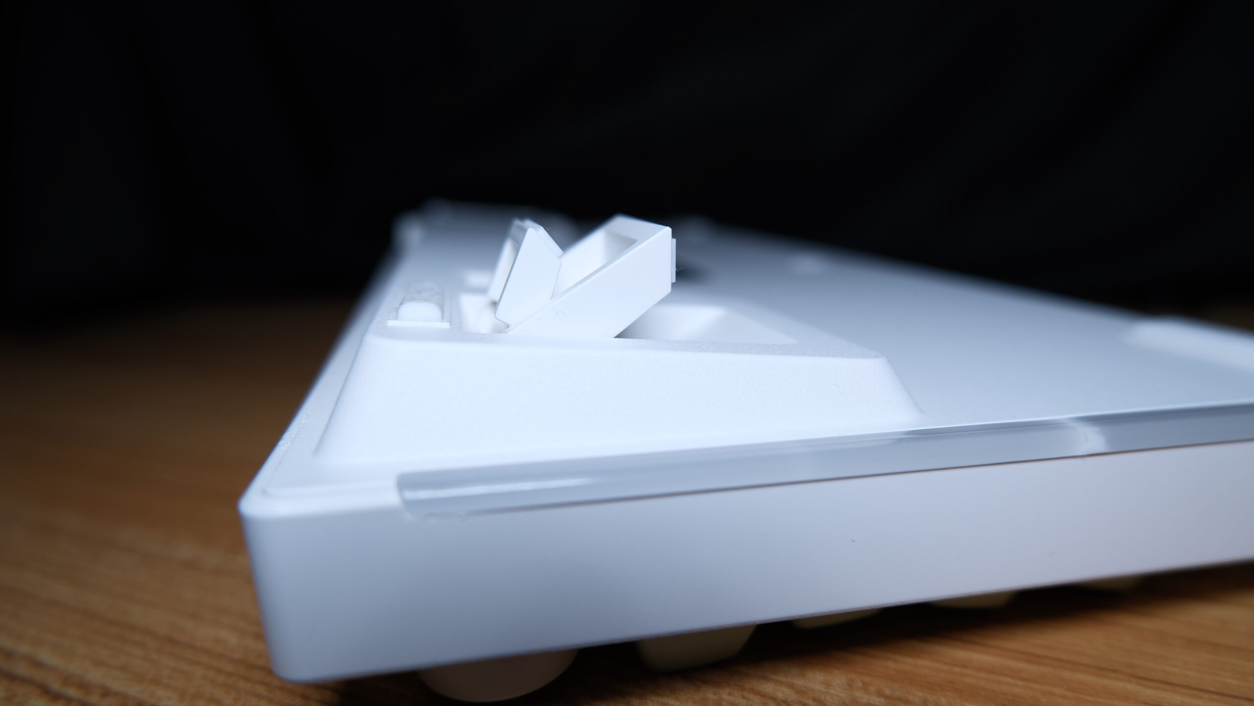 2-Stage flip out feet