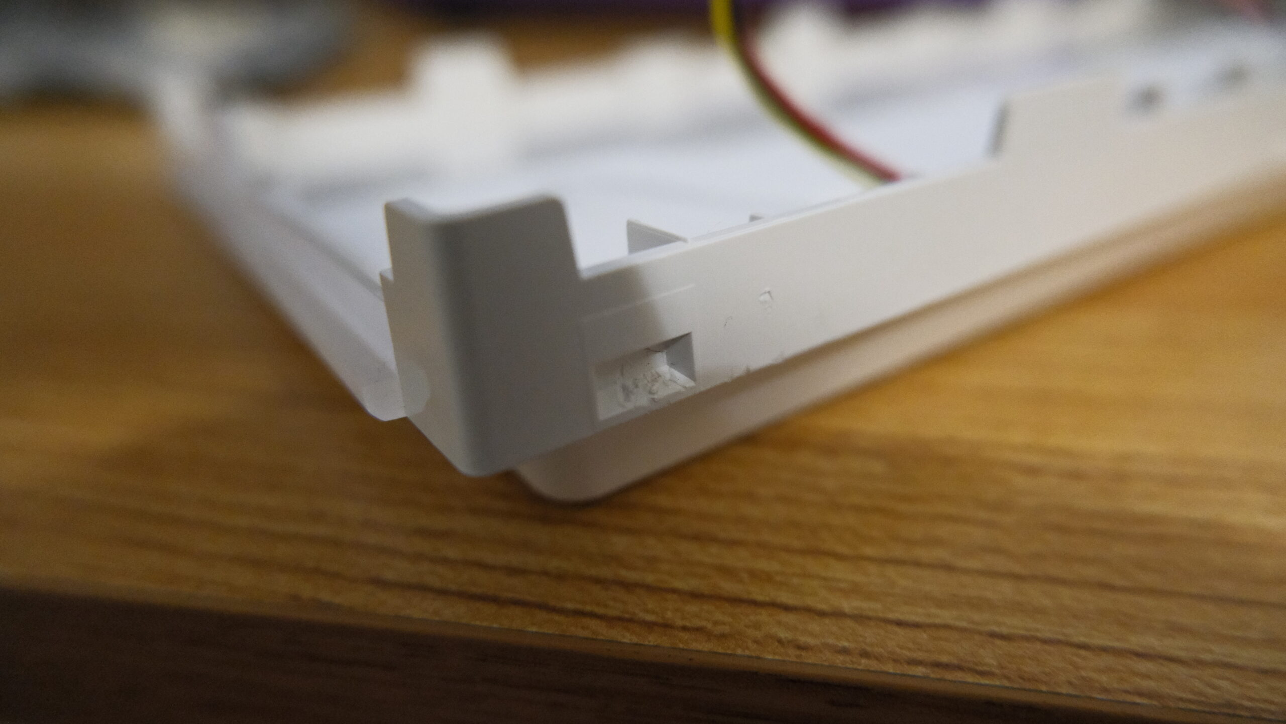 Akko 5075B VIA cheap plastic case