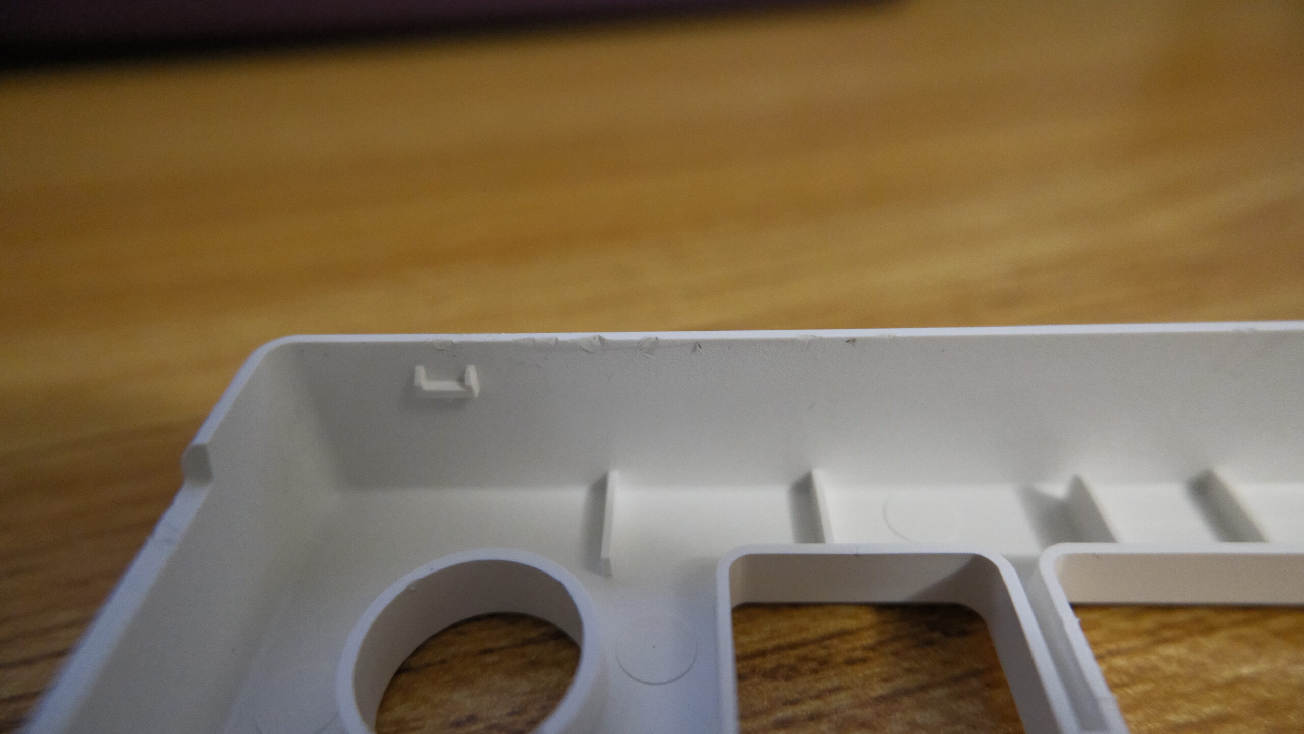 Akko 5075B VIA cheap plastic case